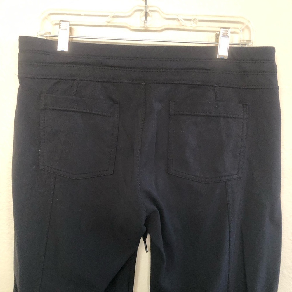 Athleta Metro Black Stretch with Zipper Pockets Active Pants Size M/L - Picture 8 of 16